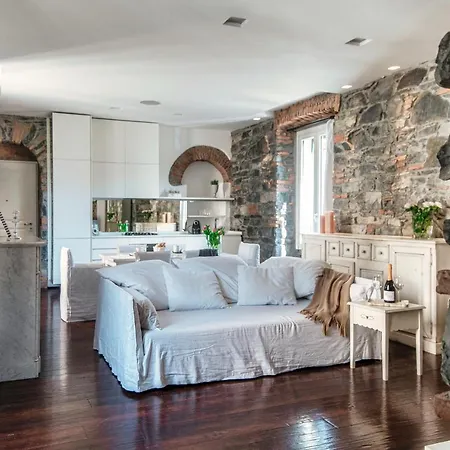 Stunning By Joivy Apartment
